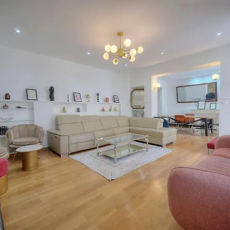 Center Palais Retreat: 4br Near Croisette Apartment