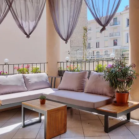 Center Palais Retreat: 4br Near Croisette Apartment Cannes