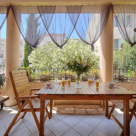 Center Palais Retreat: 4br Near Croisette Apartment