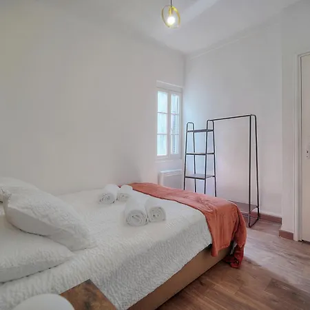 Center Palais Retreat: 4br Near Croisette Apartment Cannes