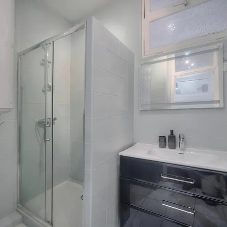 Center Palais Retreat: 4br Near Croisette Apartment
